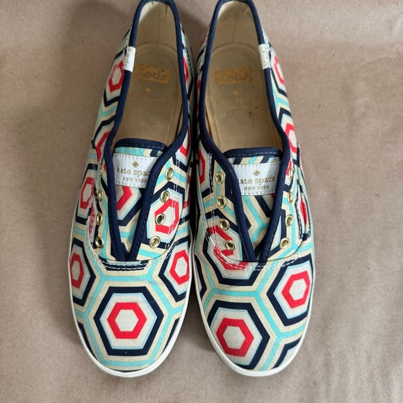 Keds x Kate Spade New York geometric patterned slip on sneakers. Size 7 - Picture 4 of 9